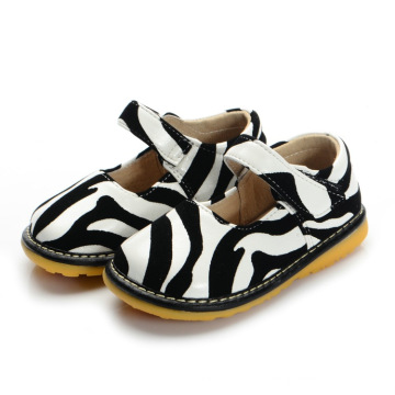 Fabrication fabriquée à la main Zebra Printing Baby Shoes Wholesale